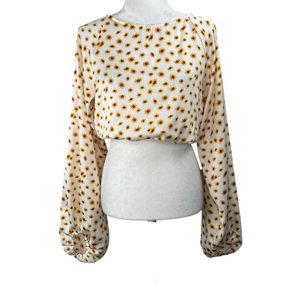 WeWoreWhat Ivory Billow Sleeve Ditsy Daisy Open Back Crop Top Blouse Large NWT - Picture 2 of 12